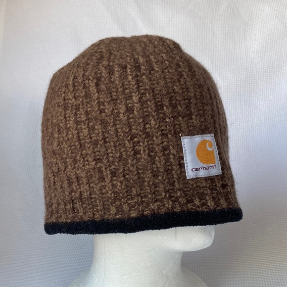 Carhartt brown beanie with fleece lining and brand's logo patch on the front OS - Picture 2 of 6